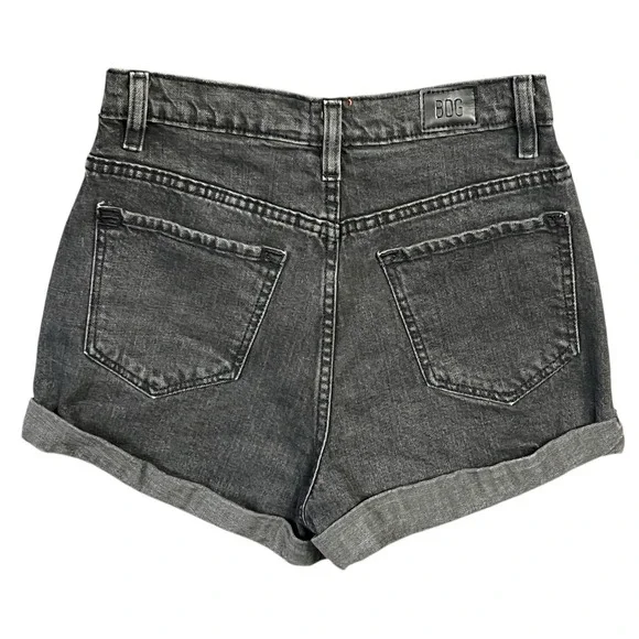 BDG Urban Outfitters Shorts‎ 26 Black Mom High Rise Button Fly Cuffed Hem Casual - Picture 5 of 10